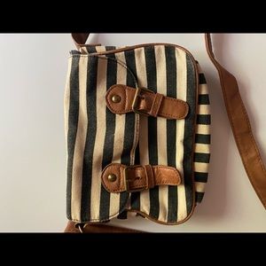 Striped American eagle bag